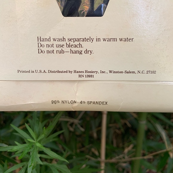 Vintage Navy Hanes Pantyhose - Picture 5 of 5